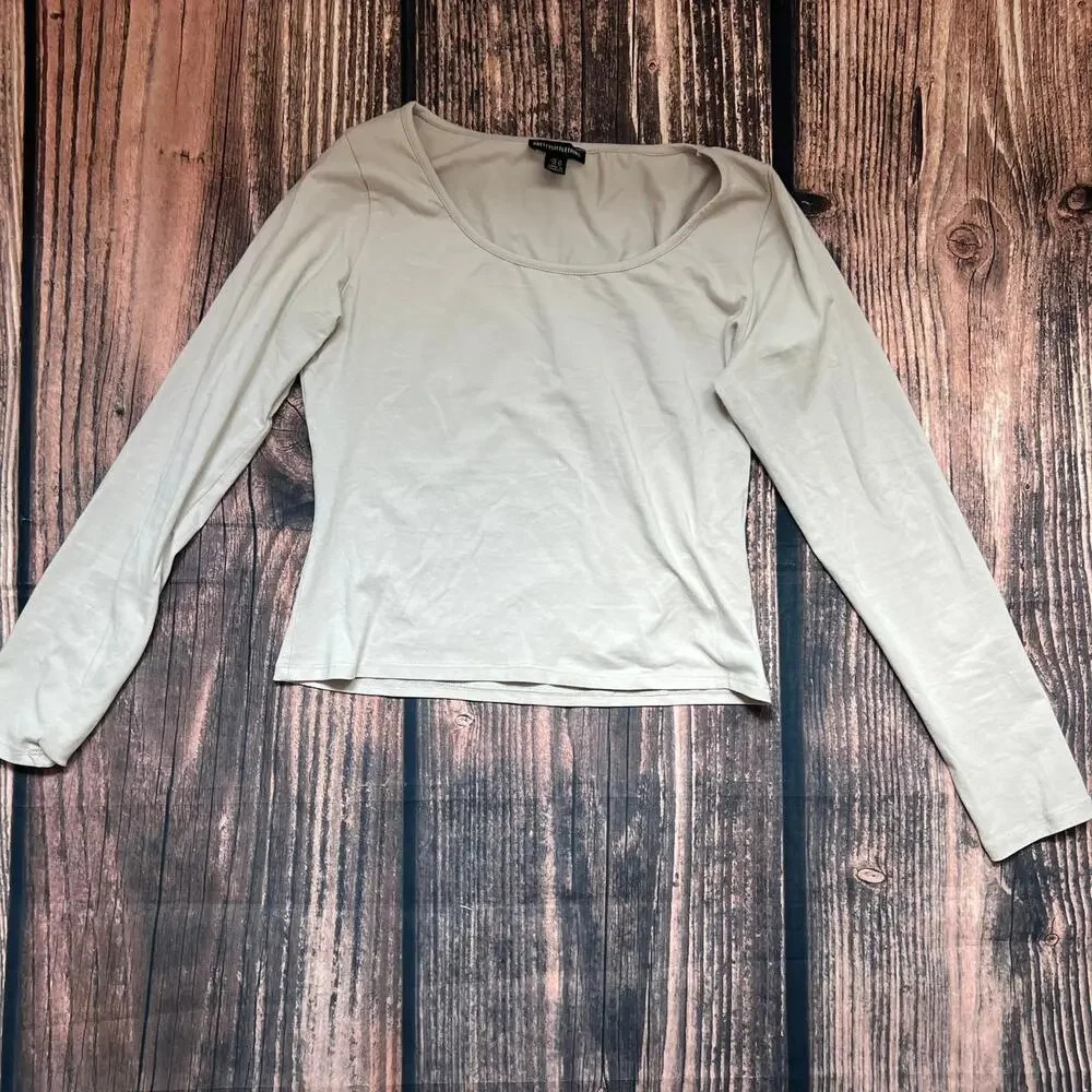 PrettyLittleThing Women's Beige Long Sleeve Blouse‎ Size 10
